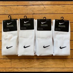 NWT Nike Classic Cushioned Knee High Socks